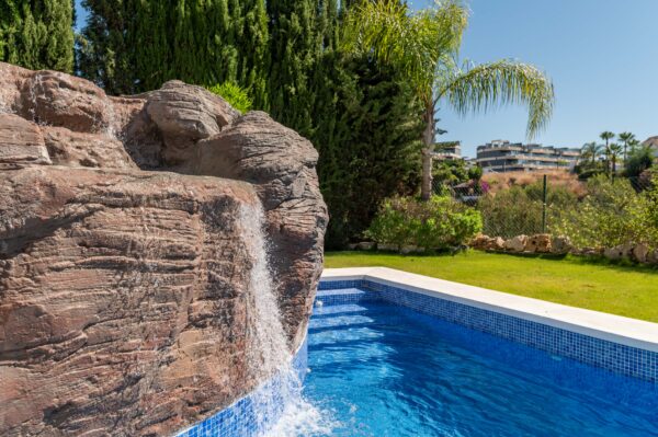 Luxurious front line golf villa on la resina golf - Estepona ( SOLD ) - Imagen 3