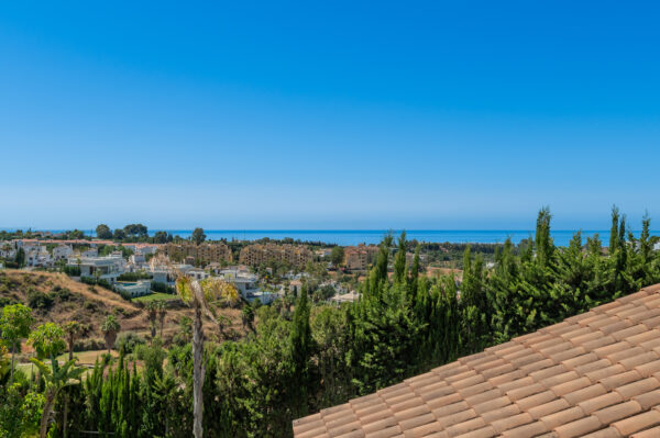 Luxurious front line golf villa on la resina golf - Estepona ( SOLD ) - Imagen 12