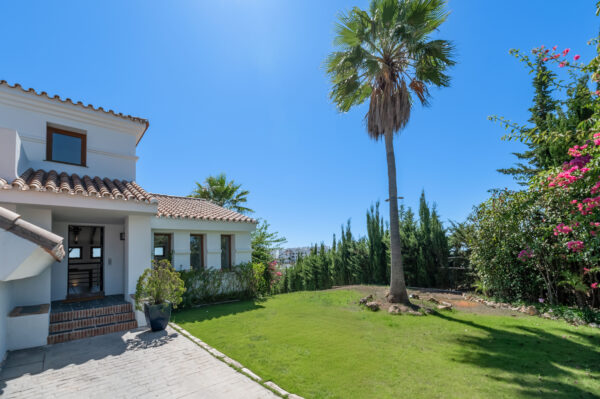 Luxurious front line golf villa on la resina golf - Estepona ( SOLD ) - Imagen 17